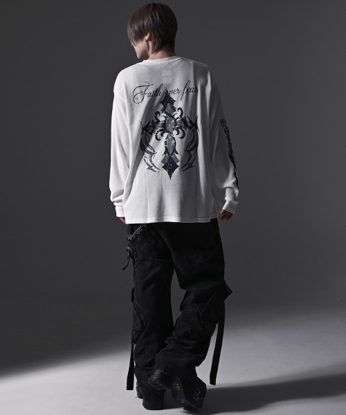 RUDOL(ルドル)の「『RUDOL/ルドル』クロススカルグラフィックワッフルロンT(Tシャツ/カットソー・メンズ・ホワイト/ブラック/ブラック系1/ホワイト系1・L/M)」の10枚目の写真