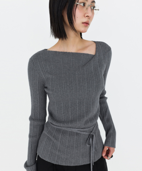 MONGDOL(モンドル)の「ドレープネックリブニットトップ MDKT113_5 カラー(ニット/セーター・レディース・ブラック/ダークグレー/オートミール/スカイブルー/アイボリー・F)」の6枚目の写真