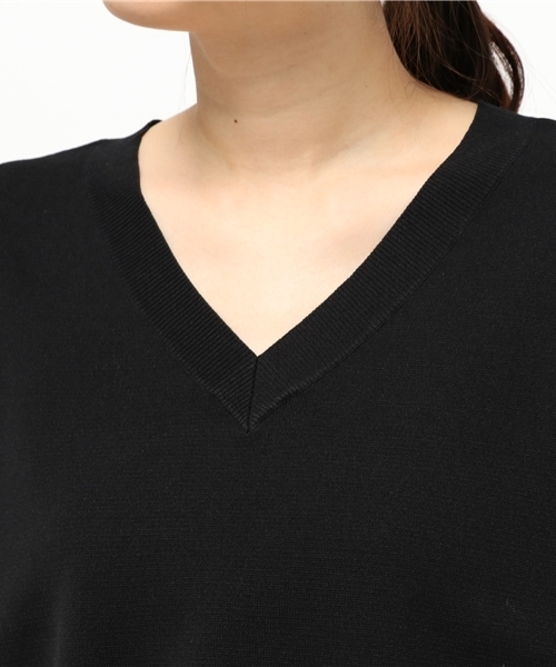 ELFORBR（エルフォーブル）の「ミラノリブVネック プルオーバー（ニット/セーター・レディース・ブラック/ネイビー/キャメル・MEDIUM）」の7枚目の写真