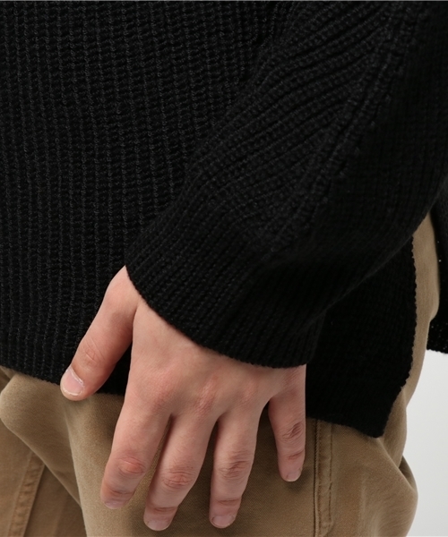 SHIPS JET BLUE（シップスジェットブルー）の「SHIPS JET BLUE: アゼ編み スリットニット（ニット/セーター・メンズ・ブラウン/オリーブ/ブラック・MEDIUM/LARGE）」の7枚目の写真