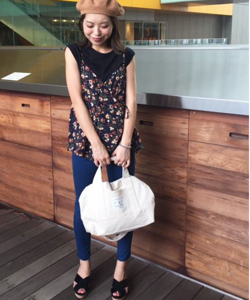 CIAOPANIC TYPY（チャオパニックティピー）の「デニムスキニーパンツ（デニムパンツ・レディース・インディゴブルー/ネイビー/ブルー・SMALL/LARGE/MEDIUM）」の19枚目の写真