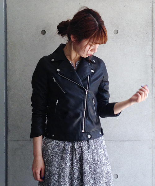 laboratory work（ラボラトリーワーク）の「フェイクレザーベーシックライダース（ライダースジャケット・レディース・ブラック・MEDIUM/SMALL）」の3枚目の写真