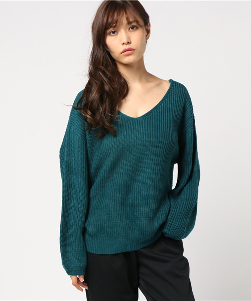 Re:EDIT（リエディ）の「ワイドスリーブバッククロスニットトップス（ニット/セーター・レディース・ホワイト/ブラック/ブラウン/ブルー/レッド・MEDIUM）」の4枚目の写真