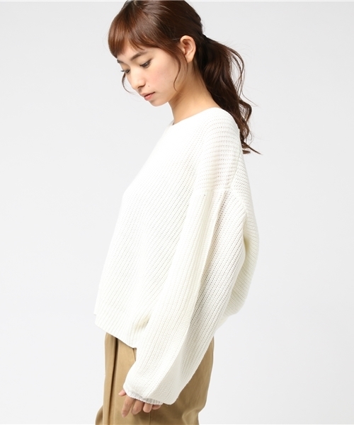 Re:EDIT（リエディ）の「ワイドスリーブバッククロスニットトップス（ニット/セーター・レディース・ホワイト/ブラック/ブラウン/ブルー/レッド・MEDIUM）」の7枚目の写真
