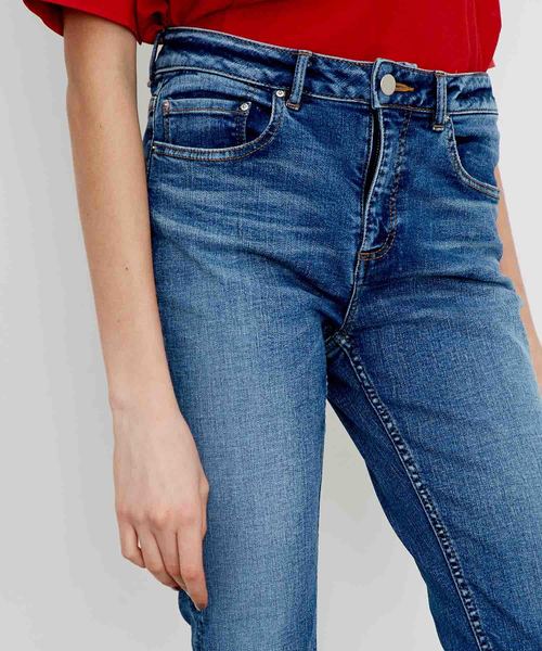 STUDIOUS(ステュディオス)の「【CITY】スキニーストレッチブリーチDENIM(デニムパンツ・レディース・ブルー・1/0)」の3枚目の写真