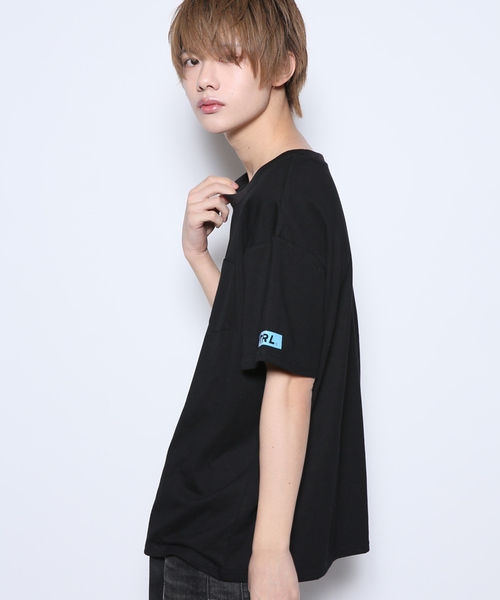 kutir（クティール）の「【WEARISTAとっしー×WEBマガジンMTRL×kutirトリプルコラボ】sleeve box logo TEE / 袖ボックスロゴTシャツ（Tシャツ/カットソー・メンズ・ホワイト/ブラック・MEDIUM/LARGE）」の6枚目の写真