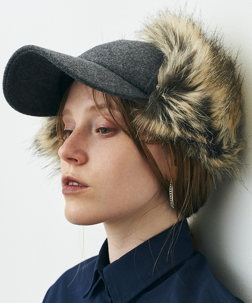 CLANE(クラネ)の「【CLANE】WOOL MELTON CAP(キャップ・レディース・ブラック/キャメル/グレー・FREE)」の3枚目の写真