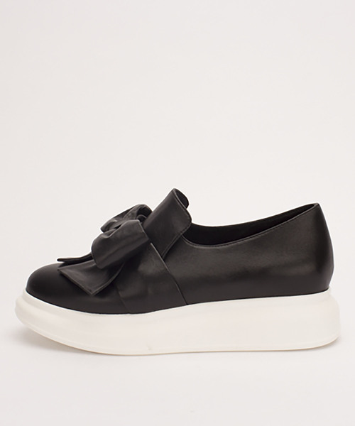 Jeffrey Campbell(ジェフリーキャンベル)の「ホワイトソールリボン付レザースリッポン(スニーカー・レディース・ブラック/グレー・38/36/37/39)」の6枚目の写真
