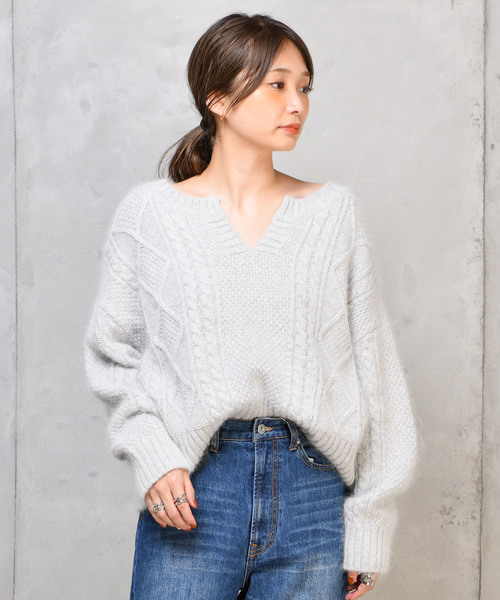 美品！DouDou スキッパー　ケーブルニット DouDou（ドゥドゥ）の「ケーブルスキッパーニット（ニット/セーター