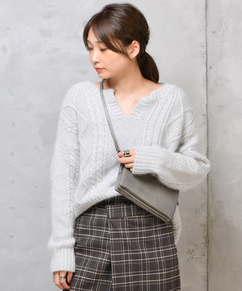 美品！DouDou スキッパー　ケーブルニット DouDou（ドゥドゥ）の「ケーブルスキッパーニット（ニット/セーター