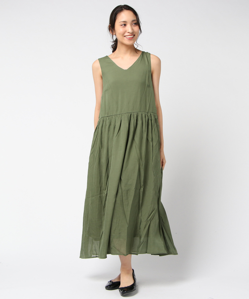 B.I.D.（ビーアイディー）の「BID / Nosleeve Long Tiered Onepiece（ワンピース・レディース・ブルーグリーン/ベージュ/カーキ/ブラック・FREE）」の9枚目の写真