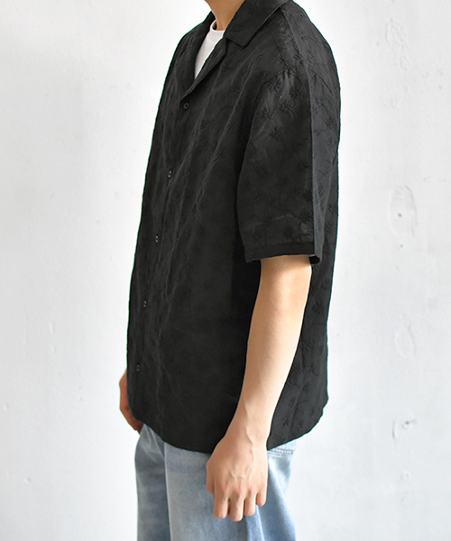 PairPair（ペアペア）の「総柄刺繍オープンカラーシャツ（シャツ/ブラウス・メンズ・ブラック/ライトブラウン・FREE）」の3枚目の写真