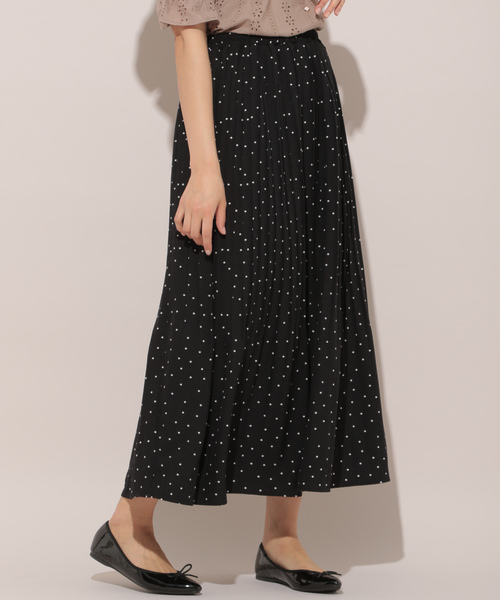 apres jour（アプレジュール）の「アソート消しプリーツスカート【ZOZOTOWN限定アイテム】（スカート・レディース・その他/キャメル/サックスブルー/オフホワイト/ホワイト系その他/ブルー/ライトブルー/マスタード/ブラック/チャコールグレー・フリー）」の4枚目の写真