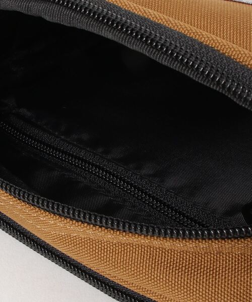 Carhartt WIP（カーハートダブリューアイピー）の「Carhartt WIP/カーハートダブリューアイピー ショルダーバック 撥水バッグ ESSENTIALS BAG SMALL I006285（ショルダーバッグ・メンズ・ブラウン/ネイビー/ブラック/レッド/マルチ/グリーン系その他/ベージュ/ネイビー系/カモフラージュ/グレー/アーミー/グリーン系その他2/ブラック系その他/ライトブラウン・FREE）」の17枚目の写真