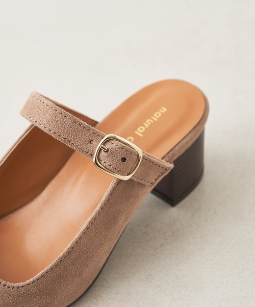 natural couture（ナチュラルクチュール）の「ストラップ付きスクエアミュール（その他シューズ・レディース・ブラック/ベージュ・M/L）」の3枚目の写真