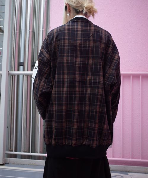 rovtski(ロフトスキー)の「【ビッグシルエット】V NECK SHIRT PT/セットアップ プルオーバーVネックシャツ(シャツ/ブラウス・レディース・ブラック/ブラック系その他/グレー系その他・FREE)」の9枚目の写真