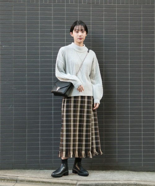 PAGEBOY（ページボーイ）の「ケーブルハイネックニット（ニット/セーター・レディース・グレー/ホワイト/ダークグリーン/パープル/モカ・FREE）」の11枚目の写真