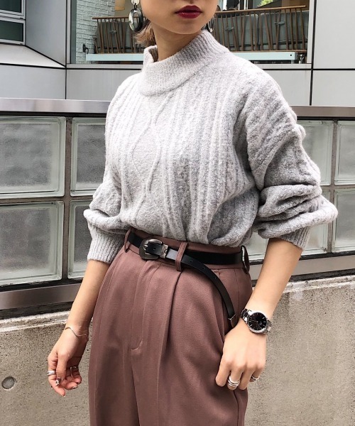 PAGEBOY（ページボーイ）の「ケーブルハイネックニット（ニット/セーター・レディース・グレー/ホワイト/ダークグリーン/パープル/モカ・FREE）」の8枚目の写真