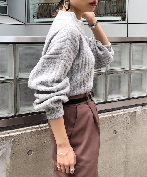 PAGEBOY（ページボーイ）の「ケーブルハイネックニット（ニット/セーター・レディース・グレー/ホワイト/ダークグリーン/パープル/モカ・FREE）」の9枚目の写真