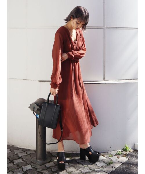 EMODA(エモダ)の「スウィッチングロングワンピース(ワンピース・レディース・ブラック/ブラウン/その他1/その他・FREE)」の15枚目の写真