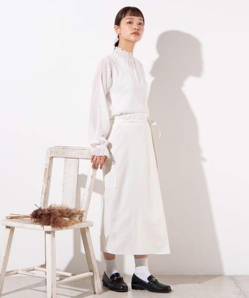 WEGO（ウィゴー）の「WEGO/シアーシャーリングハイネックブラウス（シャツ/ブラウス・レディース・サックスブルー/オフホワイト/ホワイト系その他/ブラック・FREE）」の5枚目の写真