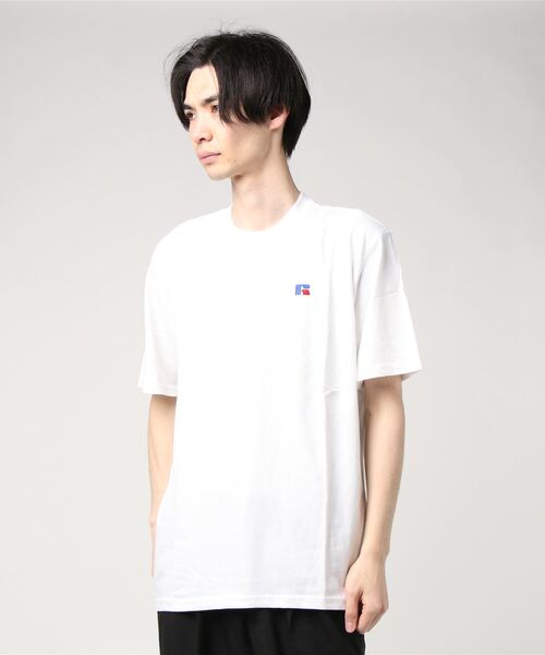 Russell Athletic（ラッセルアスレティック）の「【RUSSELL ATHLETIC/ラッセルアスレティック】（UN）BASELINER TEE LIGHTWEIGHT（Tシャツ/カットソー・メンズ・ホワイト/タン/サックスブルー/ネイビー/ナチュラル/グレー/ブラック/パープル/レッド/ピンク/グリーン/ダークブルー/オレンジ/オートミール/ブルー/マルーン/オリーブ/A・X-LARGE/MEDIUM/LARGE）」の2枚目の写真