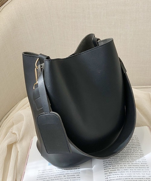 MANGROVE（マングローブ）の「ポーチin2WAYショルダー（ショルダーバッグ・レディース・キャメル/ベージュ/ブラック/グリーン・FREE）」の12枚目の写真