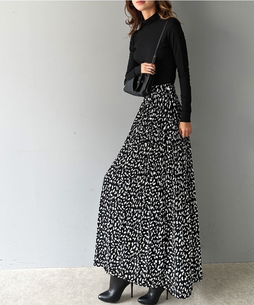 classicalelf（クラシカルエルフ）の「落ち感、綺麗。一目置かれる魅惑のプリーツスカート（スカート・レディース・ブラック/モカ/グレー系その他/グレー系その他2/アイボリー/ホワイト系その他・MEDIUM/X-LARGE）」の15枚目の写真