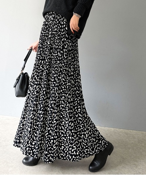 classicalelf（クラシカルエルフ）の「落ち感、綺麗。一目置かれる魅惑のプリーツスカート（スカート・レディース・ブラック/モカ/グレー系その他/グレー系その他2/アイボリー/ホワイト系その他・MEDIUM/X-LARGE）」の14枚目の写真