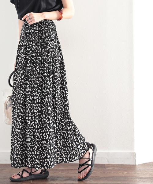 classicalelf（クラシカルエルフ）の「落ち感、綺麗。一目置かれる魅惑のプリーツスカート（スカート・レディース・ブラック/モカ/グレー系その他/グレー系その他2/アイボリー/ホワイト系その他・MEDIUM/X-LARGE）」の7枚目の写真