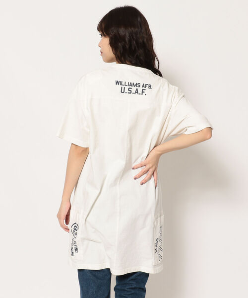 AVIREX（アヴィレックス）の「フェイドウォッシュポケットワンピース/ FADE WASH POCKET ONEPIECE（ワンピース・レディース・オレンジ/チャコール/オリーブ/オフホワイト・FREE）」の2枚目の写真