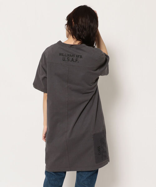 AVIREX（アヴィレックス）の「フェイドウォッシュポケットワンピース/ FADE WASH POCKET ONEPIECE（ワンピース・レディース・オレンジ/チャコール/オリーブ/オフホワイト・FREE）」の3枚目の写真