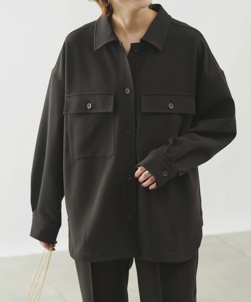 COLONY 2139（コロニートゥーワンスリーナイン）の「TRストレッチCPOシャツ (セットアップ可)（シャツ/ブラウス・レディース・グリーン/ブラック/ブルー・LARGE/MEDIUM）」の2枚目の写真