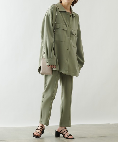 COLONY 2139（コロニートゥーワンスリーナイン）の「TRストレッチCPOシャツ (セットアップ可)（シャツ/ブラウス・レディース・グリーン/ブラック/ブルー・LARGE/MEDIUM）」の16枚目の写真