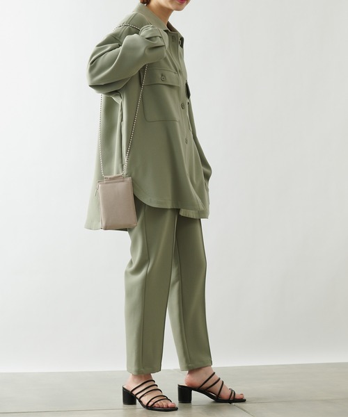 COLONY 2139（コロニートゥーワンスリーナイン）の「TRストレッチCPOシャツ (セットアップ可)（シャツ/ブラウス・レディース・グリーン/ブラック/ブルー・LARGE/MEDIUM）」の17枚目の写真