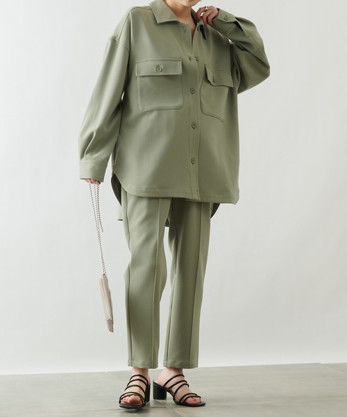 COLONY 2139（コロニートゥーワンスリーナイン）の「TRストレッチCPOシャツ (セットアップ可)（シャツ/ブラウス・レディース・グリーン/ブラック/ブルー・LARGE/MEDIUM）」の18枚目の写真