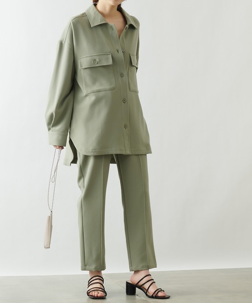 COLONY 2139（コロニートゥーワンスリーナイン）の「TRストレッチCPOシャツ (セットアップ可)（シャツ/ブラウス・レディース・グリーン/ブラック/ブルー・LARGE/MEDIUM）」の19枚目の写真