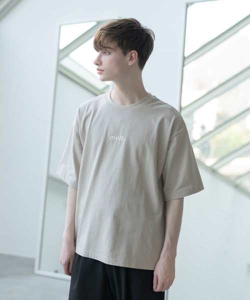melt.(メルト)の「melt. - ロゴ刺繍コットンオーバーTシャツ(Tシャツ/カットソー・メンズ・ブルー/グレイッシュベージュ/ホワイト・SMALL/MEDIUM/LARGE)」の5枚目の写真