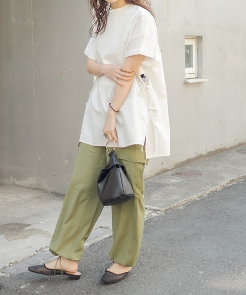 CAPRICIEUX LE'MAGE(カプリシューレマージュ)の「〈新色追加〉スクエアハンドルミニバッグ(トートバッグ・レディース・ブラック/ベージュ/ピンク・ONE SIZE)」の5枚目の写真