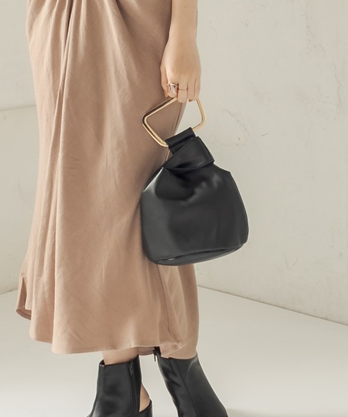 CAPRICIEUX LE'MAGE(カプリシューレマージュ)の「〈新色追加〉スクエアハンドルミニバッグ(トートバッグ・レディース・ブラック/ベージュ/ピンク・ONE SIZE)」の16枚目の写真