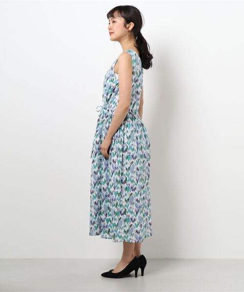 To b. by agnes b.（トゥービーバイアニエスベー）の「WR17 ROBE
