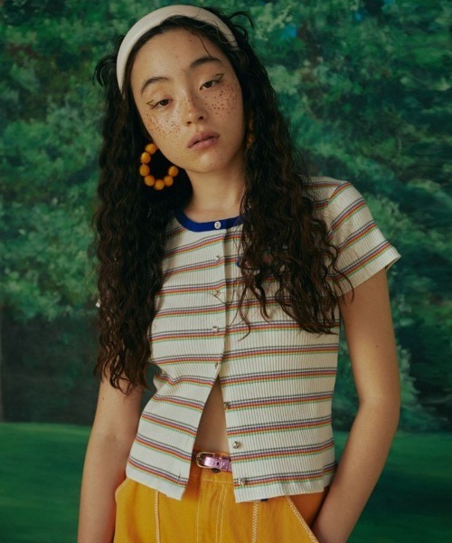 Candy Stripper（キャンディストリッパー）の「MULTI BORDER MINI カーディガン（カーディガン/ボレロ・レディース・アイボリー/パープル/ピンク・2）」の2枚目の写真