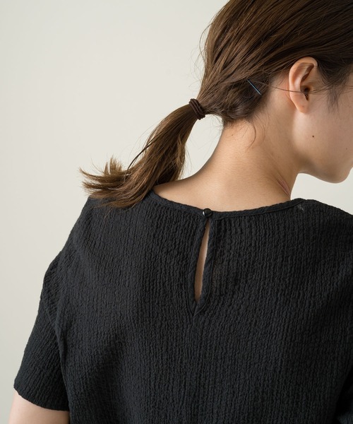 Kastane(カスタネ)の「布帛サッカーT(Tシャツ/カットソー・レディース・スカイブルー/ブラック/アイボリー・FREE)」の13枚目の写真