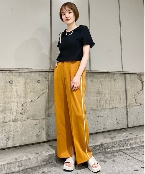 Kastane(カスタネ)の「布帛サッカーT(Tシャツ/カットソー・レディース・スカイブルー/ブラック/アイボリー・FREE)」の20枚目の写真