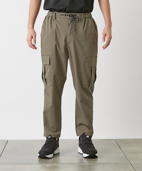 COLONY 2139(コロニートゥーワンスリーナイン)の「カーゴテーパードパンツ/ミリタリテーパードパンツ(カーゴパンツ・メンズ・チャコールグレー/オリーブ・MEDIUM/LARGE)」の19枚目の写真