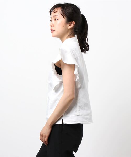 MOUSSY(マウジー)の「DENIM RUFFLE トップス(シャツ/ブラウス・レディース・オフホワイト・FREE)」の12枚目の写真