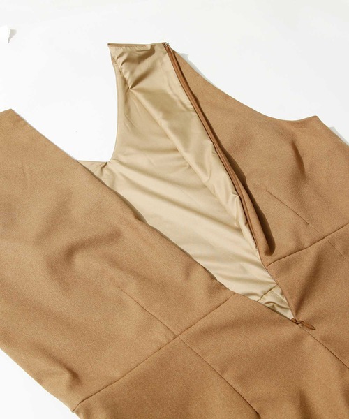 F/CE. (エフシーイー)の「F/CE. UF SLEEVELESS JUMPSUIT / エフシーイー UF スリーブレス ジャンプスーツ(サロペット/オーバーオール・レディース・ブラック/ベージュ・SMALL/MEDIUM)」の9枚目の写真