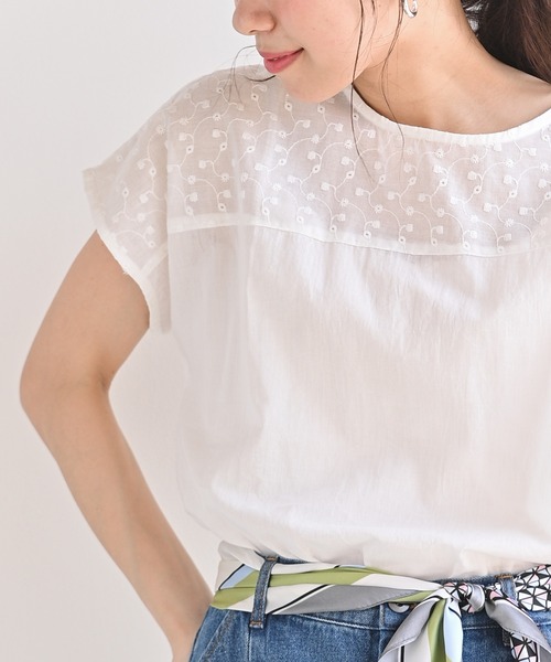 rps（アールピーエス）の「コットンボイル刺繍生地ブラウス（シャツ/ブラウス・レディース・ブラック/オフホワイト/ライトカーキ/チャコールグレー・M-L/M）」の2枚目の写真