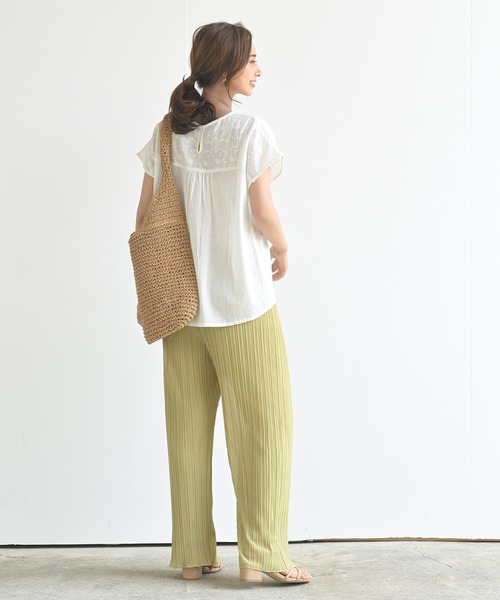 rps（アールピーエス）の「コットンボイル刺繍生地ブラウス（シャツ/ブラウス・レディース・ブラック/オフホワイト/ライトカーキ/チャコールグレー・M-L/M）」の11枚目の写真