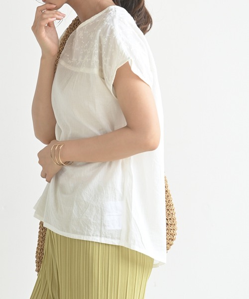 rps（アールピーエス）の「コットンボイル刺繍生地ブラウス（シャツ/ブラウス・レディース・ブラック/オフホワイト/ライトカーキ/チャコールグレー・M-L/M）」の16枚目の写真